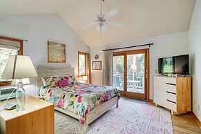 Southern Shores Family Retreat Mins to Beach!