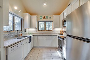 Southern Shores Family Retreat Mins to Beach!