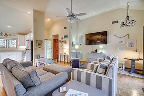 Southern Shores Family Retreat Mins to Beach!