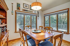 Southern Shores Family Retreat Mins to Beach!