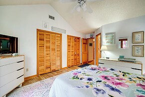 Southern Shores Family Retreat Mins to Beach!