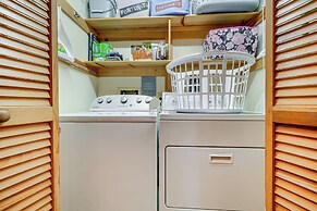 Southern Shores Family Retreat Mins to Beach!