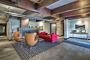 Cozy Crested Butte Condo - Walk to Ski Lift!