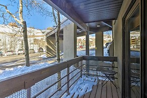Cozy Crested Butte Condo - Walk to Ski Lift!