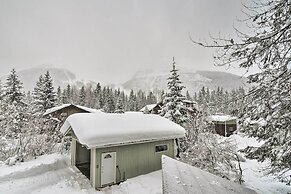 Cabin w/ Hot Tub & Views: 1 Mile to Alyeska Resort