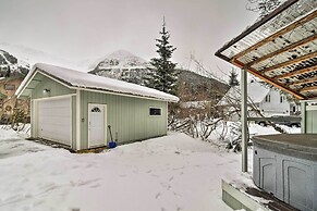 Cabin w/ Hot Tub & Views: 1 Mile to Alyeska Resort