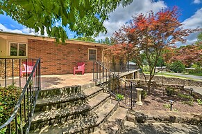 Cozy Charlotte Retreat w/ Yard ~ 5 Mi to Dtwn