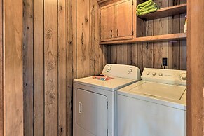 Cozy Charlotte Retreat w/ Yard ~ 5 Mi to Dtwn