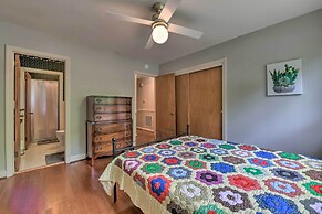 Cozy Charlotte Retreat w/ Yard ~ 5 Mi to Dtwn