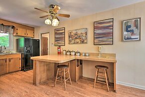 Cozy Charlotte Retreat w/ Yard ~ 5 Mi to Dtwn