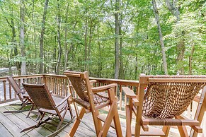 Cabin w/ Deck & Screened-in Porch in New Market!