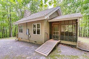 Cabin w/ Deck & Screened-in Porch in New Market!