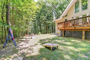 Cabin w/ Deck & Screened-in Porch in New Market!