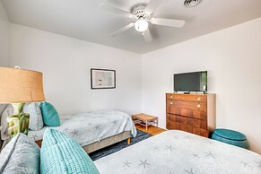 Oak Island Cottage: Minutes to Long Beach!