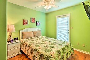 Near Beach & Golfing: Port Aransas Condo w/ Deck