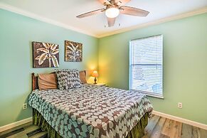 Near Beach & Golfing: Port Aransas Condo w/ Deck