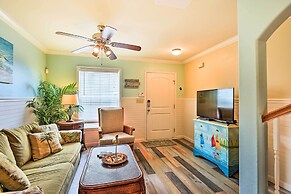 Near Beach & Golfing: Port Aransas Condo w/ Deck