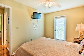 Near Beach & Golfing: Port Aransas Condo w/ Deck