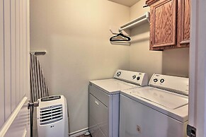 Near Beach & Golfing: Port Aransas Condo w/ Deck