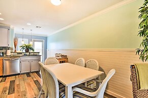 Near Beach & Golfing: Port Aransas Condo w/ Deck