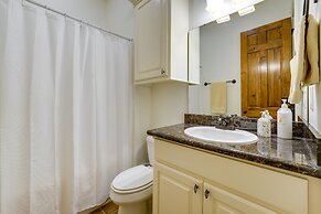 Large, Elegant Home < 2 Miles to Ole Miss!