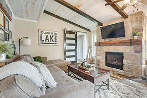 Tranquil Lakefront Cabin: Fire Pit, Grill & Patio