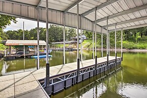 Dock, Deck & Boat Slip: Lakefront Eucha Home
