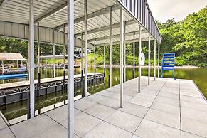 Dock, Deck & Boat Slip: Lakefront Eucha Home