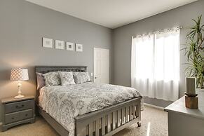 Country Club Home w/ Pool & Spa, 2 Mi to Coachella