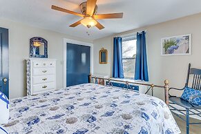 Westbrook Home w/ Ocean Views - Walk to Beach