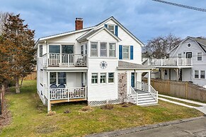 Westbrook Home w/ Ocean Views - Walk to Beach