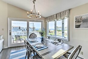 Westbrook Home w/ Ocean Views - Walk to Beach