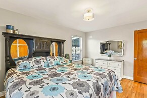 Spacious Family Home w/ Garage Game Room & Office!