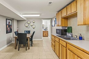 Spacious Family Home w/ Garage Game Room & Office!