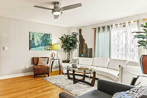 Spacious Family Home w/ Garage Game Room & Office!