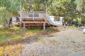 Topanga Canyon Rustic Treetop Trailer on 16 Acres!