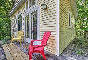 Quiet Saugatuck Studio w/ Patio - Walk to Dtwn!