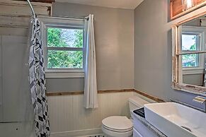 Walk to Oaklawn Racing: Hot Springs Home!