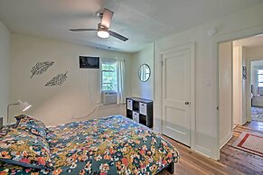 Walk to Oaklawn Racing: Hot Springs Home!