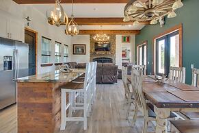 Stunning Ranch Villa: Private Pool & Hot Tub!