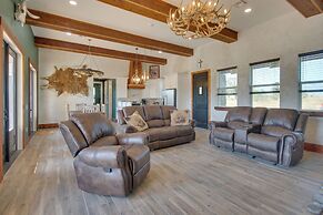 Stunning Ranch Villa: Private Pool & Hot Tub!