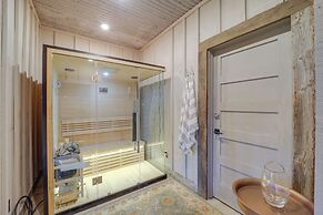 1 Mi to Beech Mtn: Cabin w/ Fire Pit & Bbq!