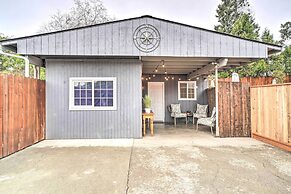 Adorable Studio Cottage: Walkable to Town!
