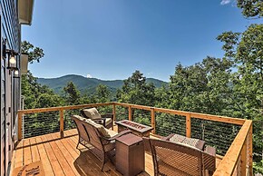 Escape w/ Hot Tub, Mtn Views: 5 Mi to Urban Trail