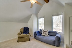 Breezy Point Cabin: Deck w/ Golf Course Views!