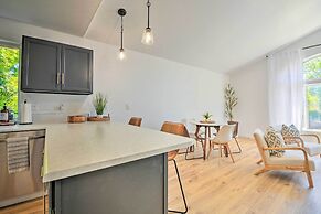Close to Parks & Brews: Sunny Grants Pass Apt!