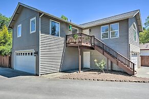 Close to Parks & Brews: Sunny Grants Pass Apt!