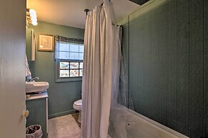 2 Mi to Downtown Knoxville: Cozy Home w/ Patio