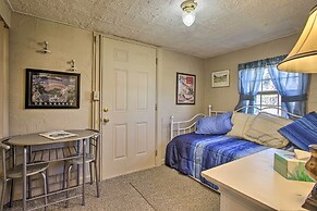 2 Mi to Downtown Knoxville: Cozy Home w/ Patio