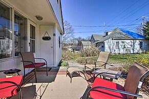 2 Mi to Downtown Knoxville: Cozy Home w/ Patio
